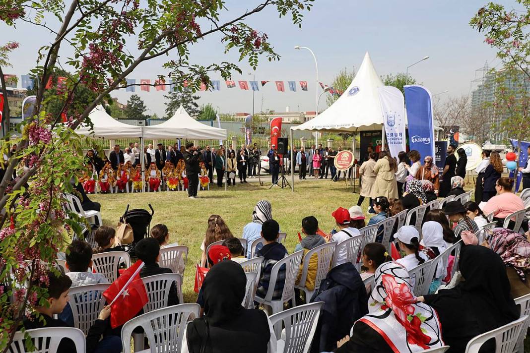 Çocuklar, bu metro istasyonundan çıkmayacak! Bursa'da 'Çocuk Dostu Metro İstasyonu' hizmete girdi 11